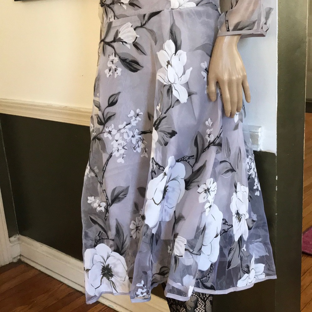 Stunning Retro Style Gray Floral Dressπππ - Picture 6 of 7